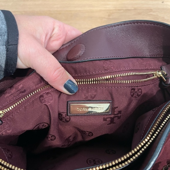 Tory Burch suede bag with gold chain straps - Picture 8 of 10